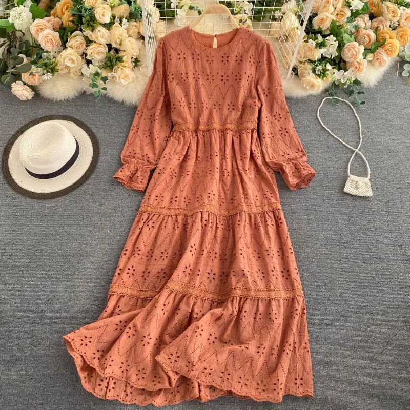 Kvinnor Chic Hollow Klänning Höst Koreanska Enkel Solid Långärmad A-Line Dress Casual Loose Streetwear Midi Lång Klänningar 210419