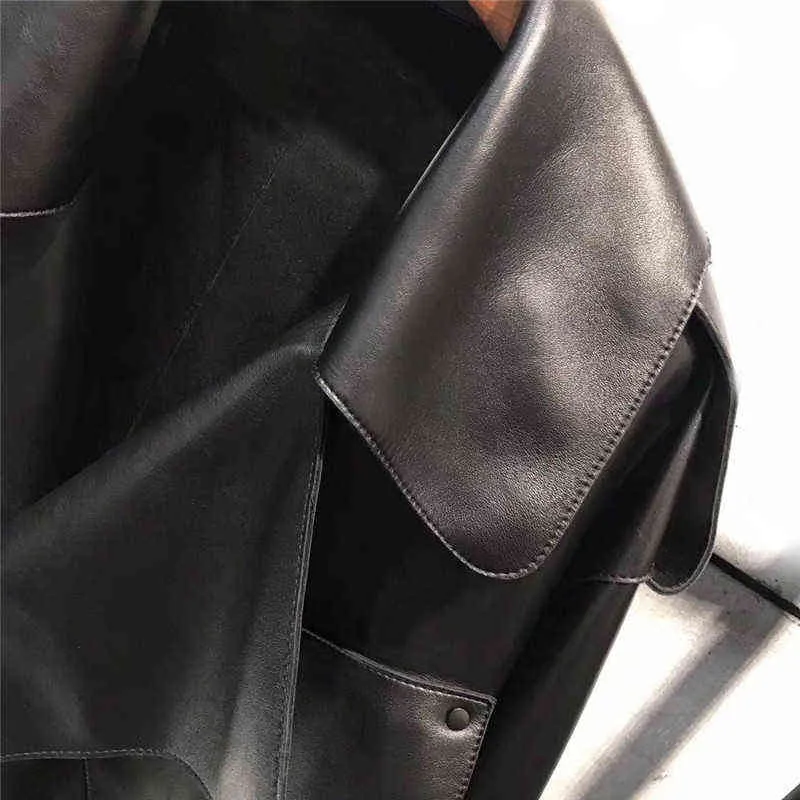 Tasche corte da donna Motor PU Giacca in ecopelle nera Giacca da motociclista vintage allentata morbida Cappotto in pelle da strada autunno L220801