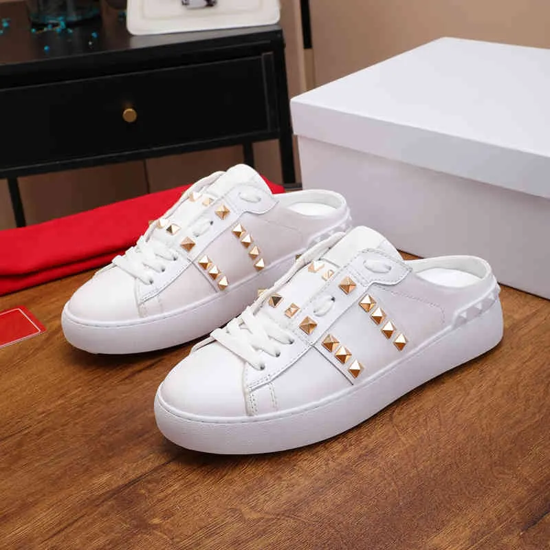 Dress Shoes Designer Luxury Rivets Board Shoes Casual Women Sandals Slippers Platform Loafers Small White Shoes Summer 220321