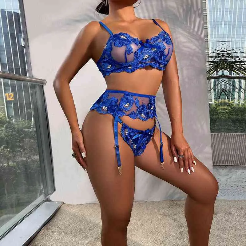 Lenceria Embroidery Lingerie Lingerie Set Women Women Att Up Bra و Lanty Garter Belt 3 قطعة من الملابس الداخلية المثيرة تأتي L220727