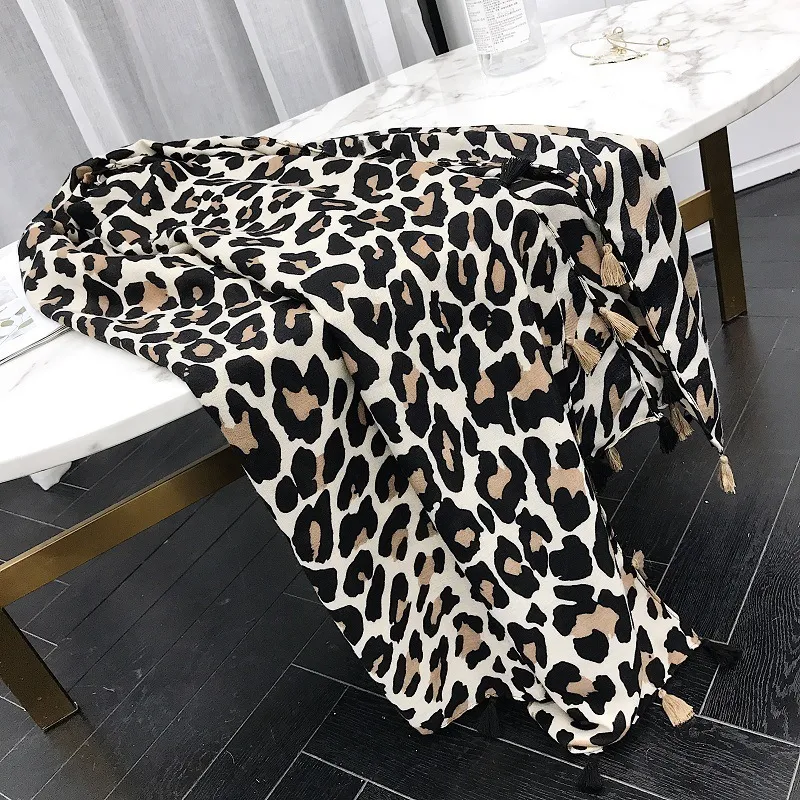 Design de moda Sexy Leopard Dot Tassel Viscose Shawl Séf