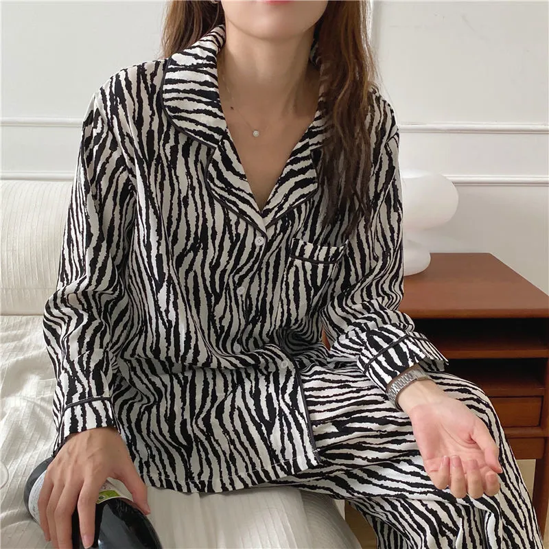 Pijama Set Woman Nightie Sleepwear Home Clothes Zebra Pattern Pyjamas Girl Winter Pyjama Kvinnliga kostymdräkter Hemkläder 220511