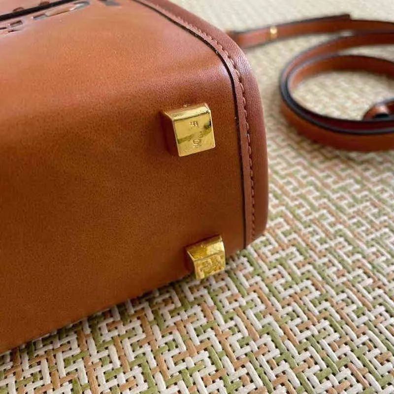 공장 온라인 수출 디자이너 가방 토트 여성 F 가족 New Mini Fashion Versatile One Shoulmer Handbag Net Red와 같은 십자가 작은