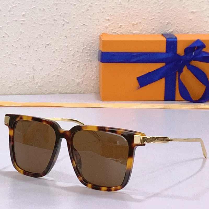 Rise Square Sunglasses Z1667は、2022年春夏のメンズアイウェアコレクションに新しい外観をもたらしますこの作品は大胆なAC255Kを組み合わせています