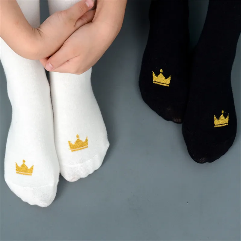 Warmom Baby Girls Cotton Crown Print Knee High Socks Barn barn mode mjuka långa strumpor vårhöststrumpor för 2-6y 220514