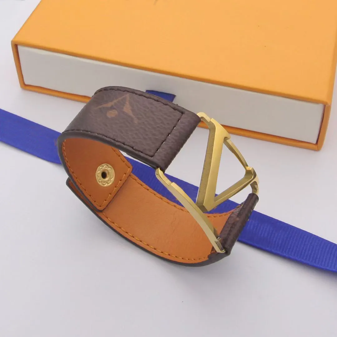 Designer de luxo jóias pulseira larga presbiopia pulseiras de couro moda para homens mulheres couro elegante pulseira com caixa dustbag248q