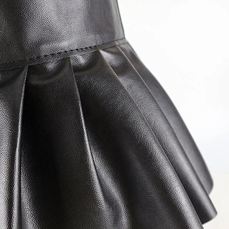 Женские сексуальные мини-юбки дамы женские искусственные искусственные кожа плиссированные боковые сплит украшенные шипованные юбка для вечерних вечеринок Clubwear 220322