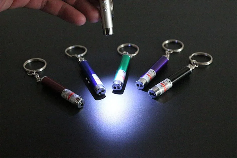 Mini Katze Roter Laserpointer Lustiges LED-Licht Haustier Katzenspielzeug Schlüsselanhänger 2 In1 Tease Cats Pen fy3825 0805