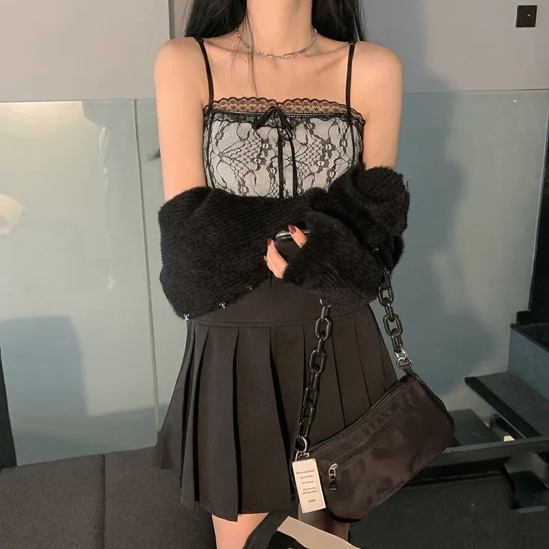 Black Sexy Camis Women Casual Korean Style Sleeveless Y2k Crop Tops Female Elegant Party Lace Tanks Slim Spaghetti Strap Shirts 220316