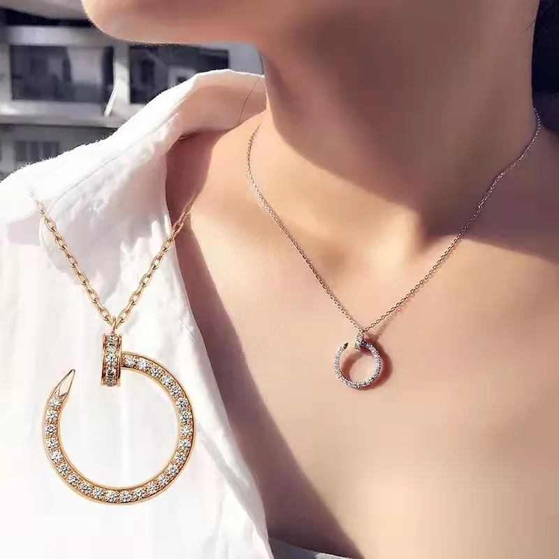 Mode Frau Voller Diamant Nagel Halskette Hohe Qualität Titan Stahl Liebe Anhänger Halskette Klassische Designer Jewelry2862