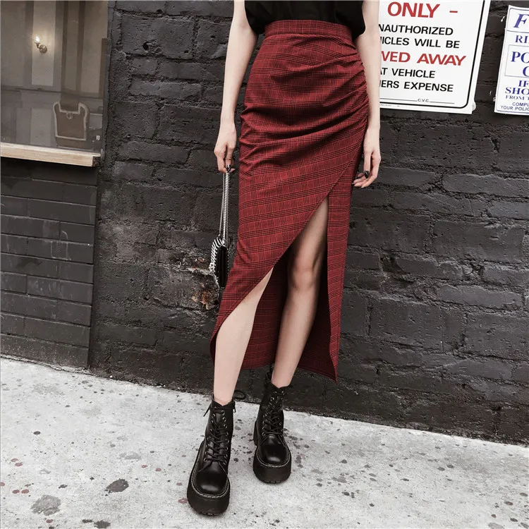 Leixin Original Dark Hard Girl Cool och Handsome Red Plaid Split High Waist Long Kjol visar tunn höst 220401