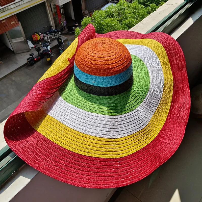 Chapeaux à large bord arc-en-ciel rayé grand parasol anti-ultraviolet chapeau de soleil plage avec bord de fil peut être plié arbitrairementwide198c