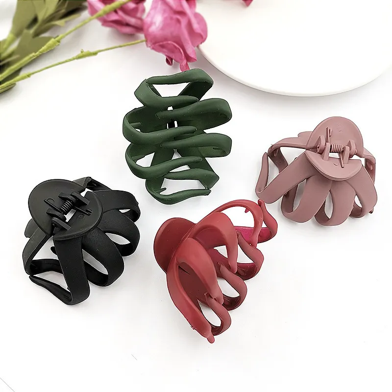 Griffes de cheveux de couleur unie géométrique creux simple pince de crabe mat simple pour les femmes filles grandes tailles pinces accessoires de cheveux 2207013984494