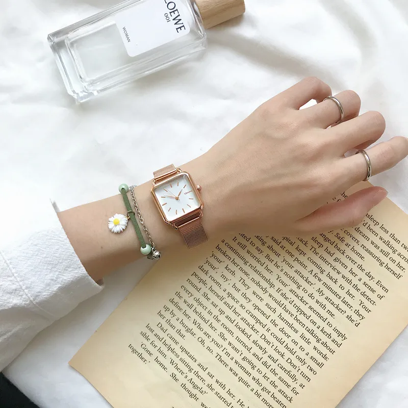 Kobiety modne zegarki Minimalistyczne projekty panie kwarc Wrsitwatches Ulzzang złota srebrna ze stali nierdzewnej Zegar siatki 220290J