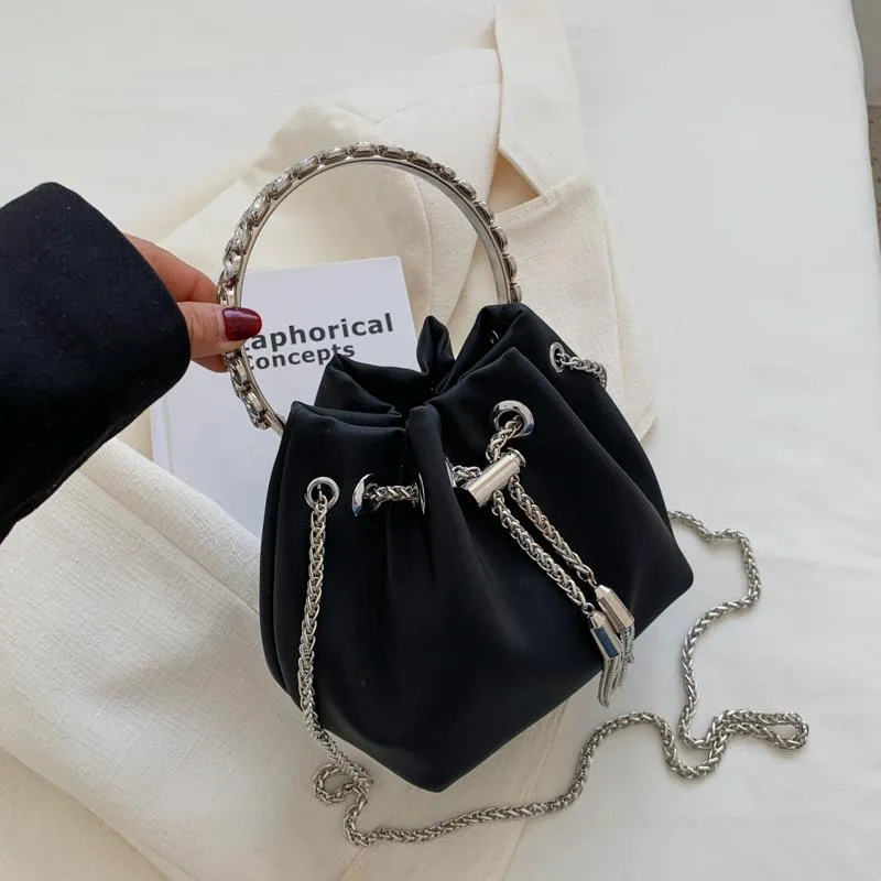 Avondtassen parel emmer ontwerper zomer handgemaakte strand dames handtas mode zilveren kraal schattige portemonnees en handtassen voor dameseven196p