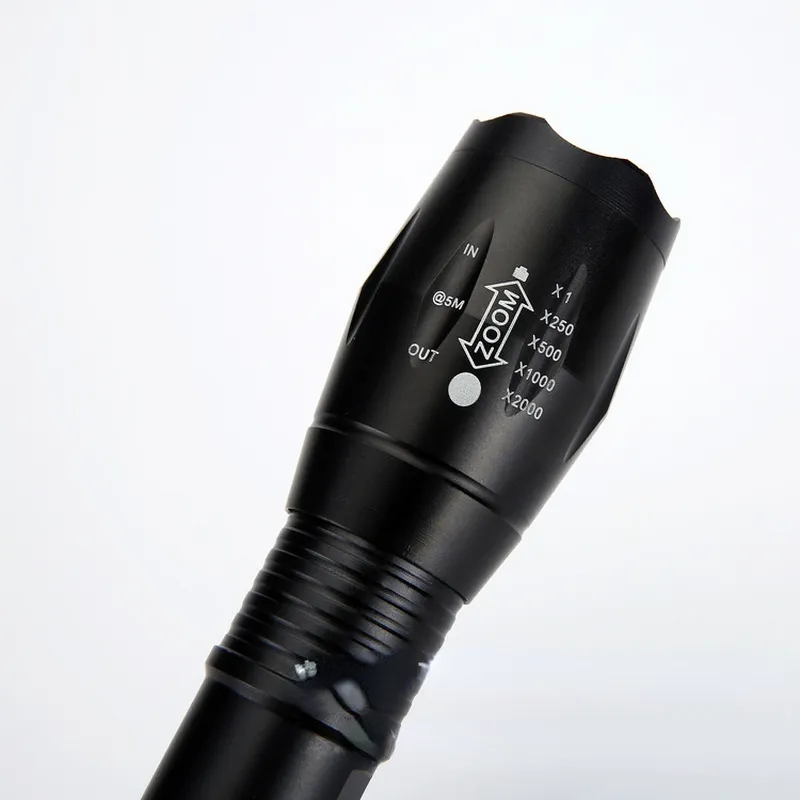 R5-T6 torche de puissance de charge en alliage d'aluminium Zoom lampe de poche à lumière forte télescopique le prix de la logistique veuillez nous contacter