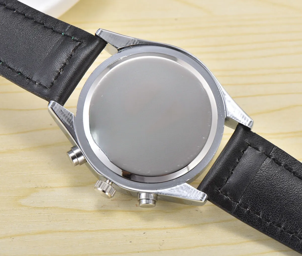 2023 marca de moda assistir novo relógio de cinto de quartzo Dial Dial Decoration com calendário à prova d'água 41mm