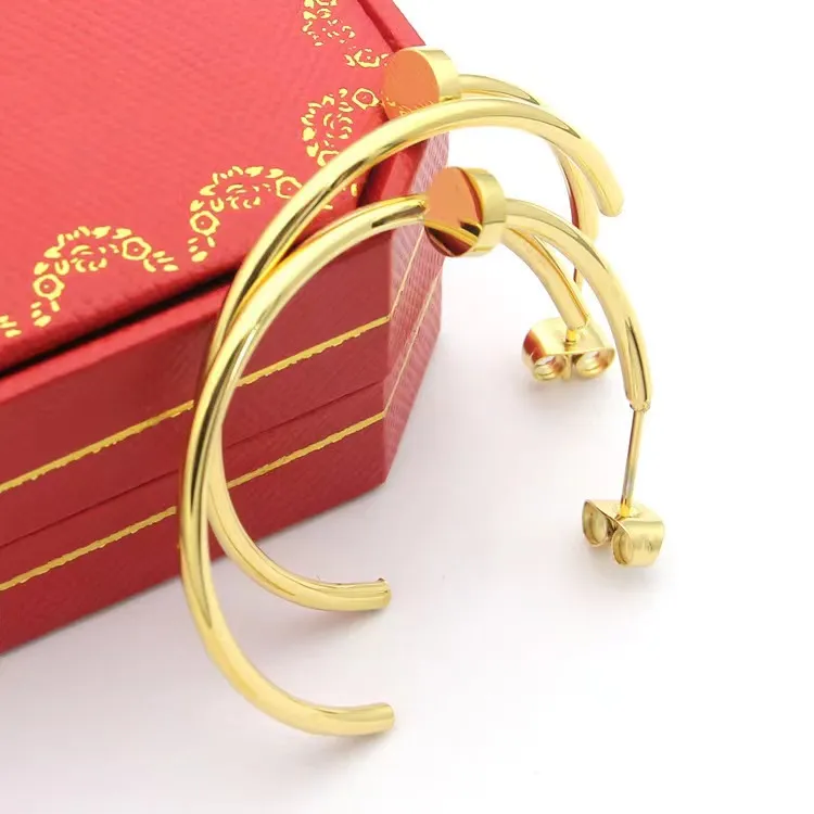 2022 neue Luxus Hoop ohrring für frau Hohe Qualität 18K Gold Nagel Ohrringe Europäischen Mode Designer Schmuck Gifts306i
