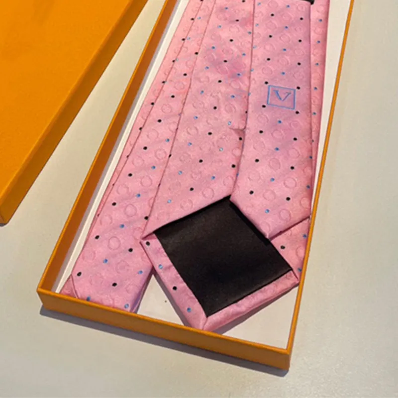 Męskie kobiety designerskie jedwabne krawaty z pudełkową modną skórzaną szyjką krawat dla mężczyzn panie z wzorem v literowe szyjki kolorowe krawaty 153a
