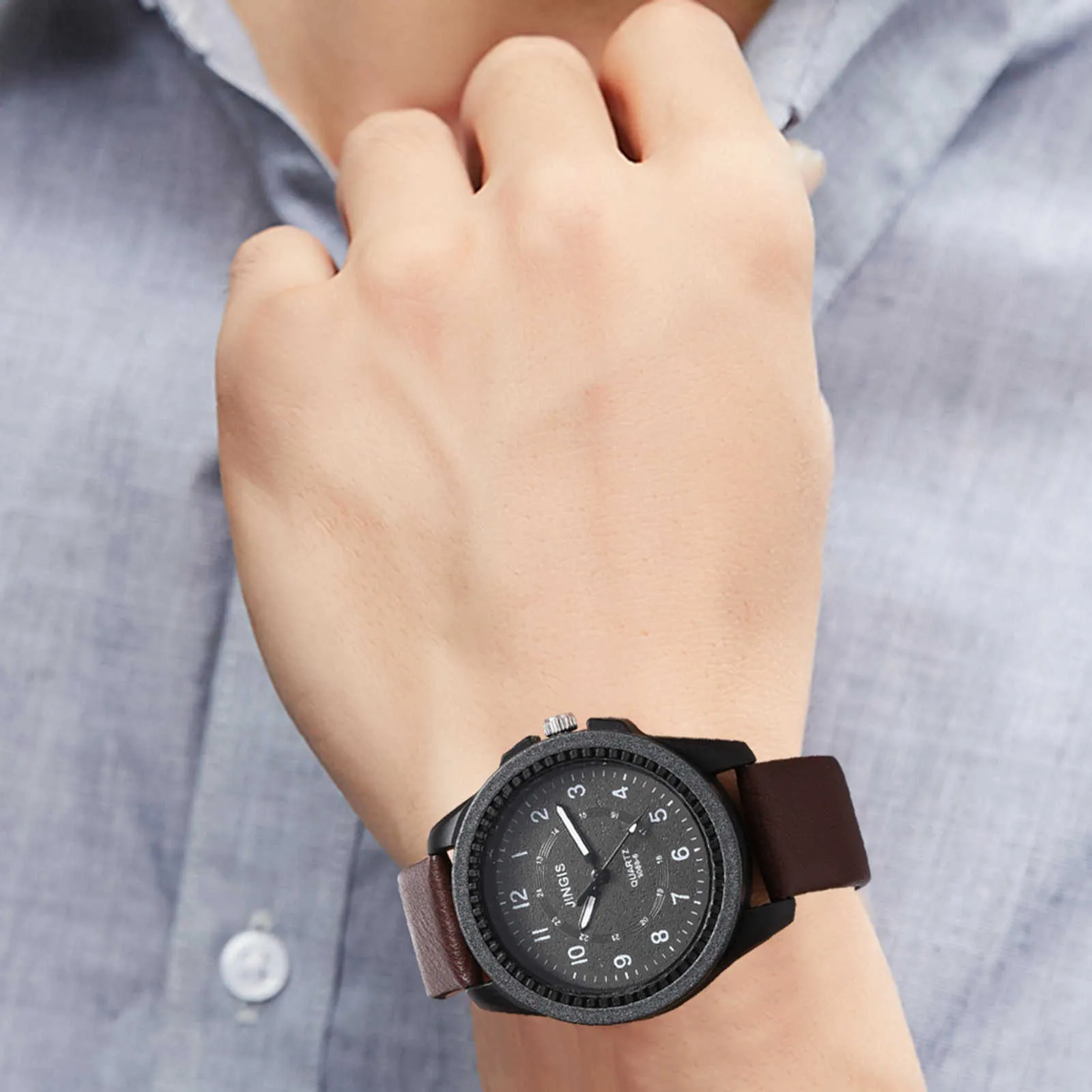 男性のクォーツ時計の明るいアラビア数字丸いダイヤルのための革ベルト2022高級腕時計Reloj