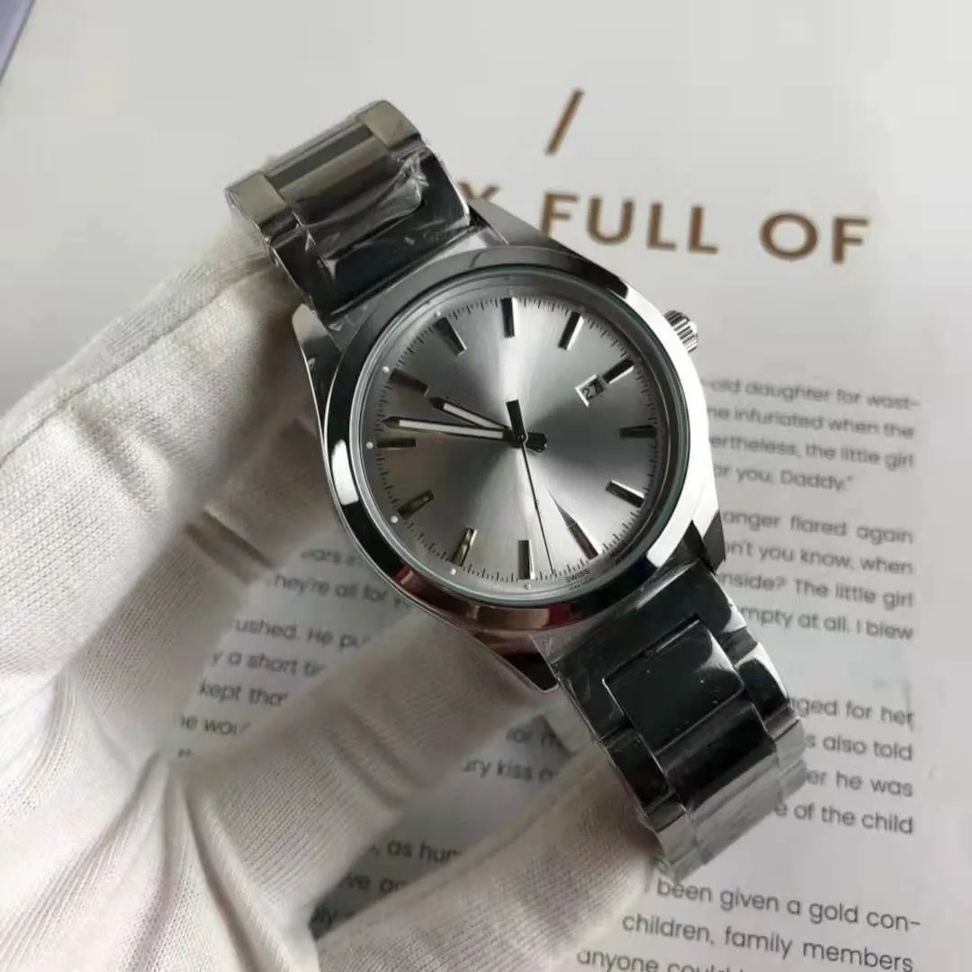 Nouvelle ceinture en acier à quartz Tian S montre les affaires des hommes de la mode européenne et américaine