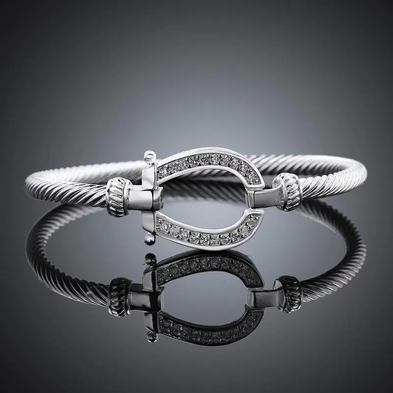 Bracciale rigido placcato argento riempito ferro di cavallo braccialetto goccia d'acqua gioielli di moda strass donne amano San Valentino GiftBangle334M