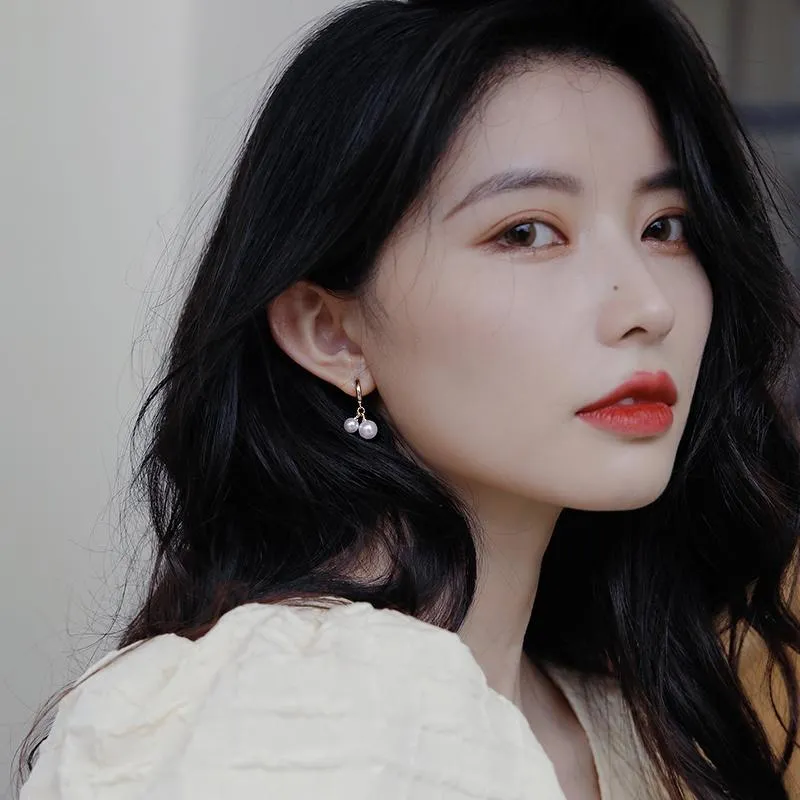 Dingle ljuskrona enkel pärla hängande droppörhängen för kvinnors koreanska modesmycken utsökta tillbehör bröllopsfest flickor