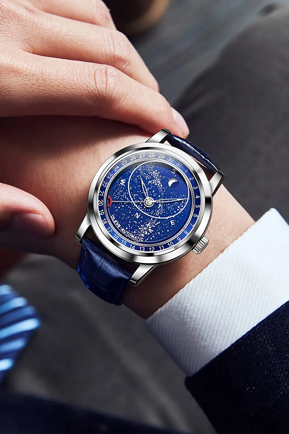 Men039s Sky Moon Watch自動機械式ブルーレザーラグジュアリードレス防水輝く腕時計8415257