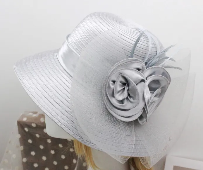 女性羽のための広い縁の夏の帽子をネッティング魅惑的な太陽の帽子ブライダルマザー帽子ウェディングダービーチャーチビーチキャップ22032509