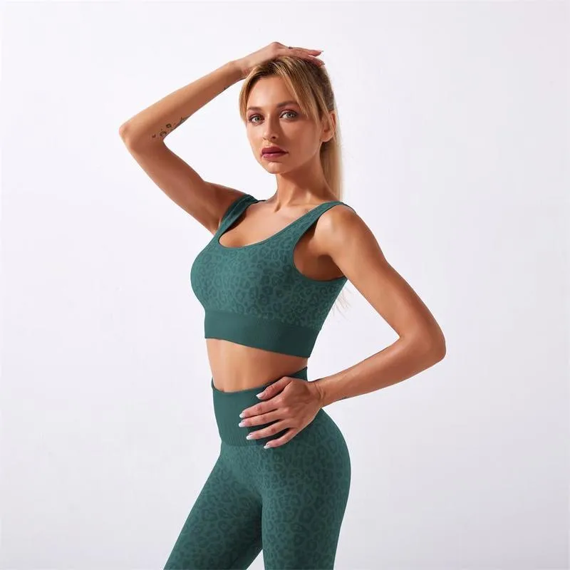 Mulheres sem costura Sportswear Yoga Set Fitness Terno Leopardo Print Workout Tracksuit Crop Top Alto Cintura Leggings Gym Wear Sports 220330
