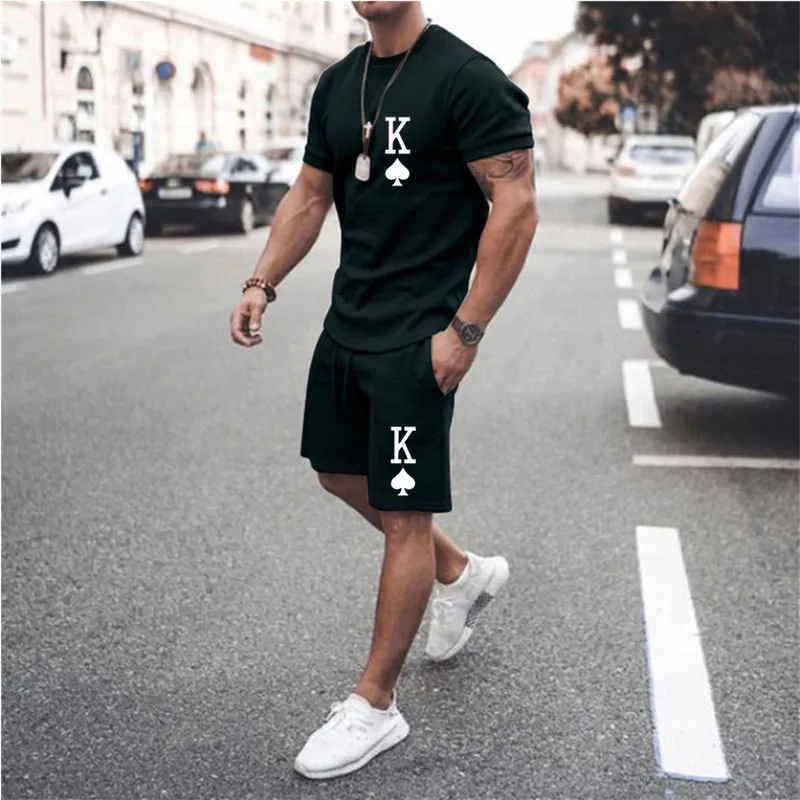 Abbigliamento sportivo da uomo Tinta unita Lettera K Stampa O-Collo T-shirt Abito Moda estiva Outdoor Tempo libero Pantaloncini sportivi Completo da 2 pezzi 220601