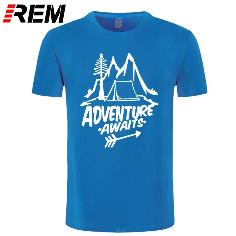 レムアドベンチャーが待っていますレターTシャツ旅行松の木の山地テント印刷Tシャツ最高品質のピュアコットンユニセックス220520