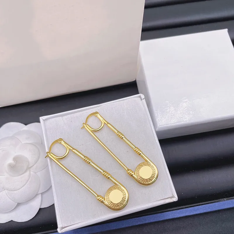 Womens Designer Gold Earring Luxury Earings Jewelry Fashion Earrings Pandant Womans Hoop Earring Stud Jewellry Accessories Gift 2206292D