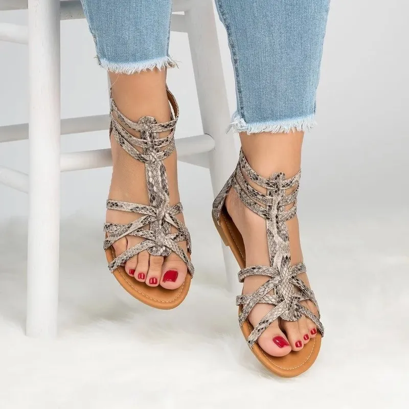 Lady Casual Sandals Shoes Plus Size 35-43 Kvinnor Böhmen Färgglad sommar Gladiator Flat Ankle Strap Sandals Shoes 220516