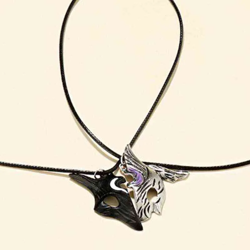 Necklace with Eternal Hunter Pendant 2-piece Set Lovers' Jewelry Jigsaw Puzzle