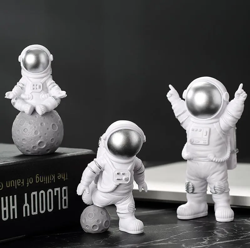 1 adet reçine astronot şekil heykel figürine uzay uzaylı heykel eğitim oyuncakları masaüstü ev dekorasyon modeli çocuklar hediye 220628