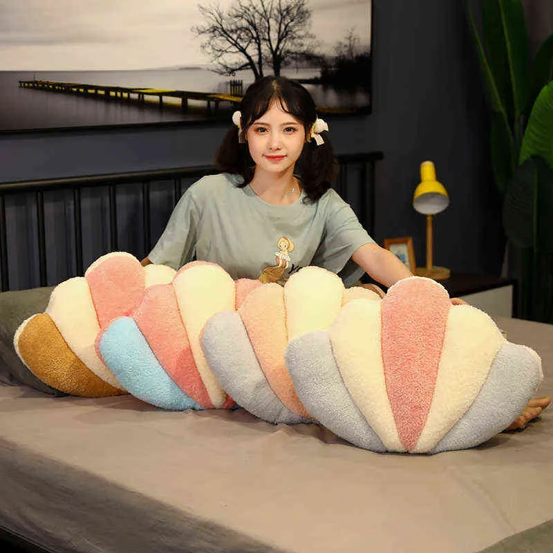 Eisweiche Farbe Muschel-Plüschkissen gefüllt mit Regenbogen für Mädchenzimmer-Dekoration, fantastisches Sofa J220704