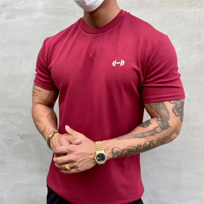Tシャツメンサマージム衣料品製ボディービルフィットネスルーズカジュアルライフスタイルウェアTシャツストリートウェアヒップホップTシャツ220707