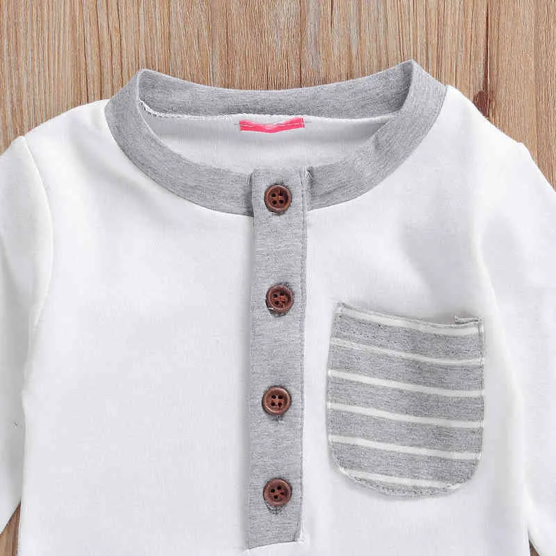 Nouveau-né bébé rayé barboteuse avec poche à manches longues col rond combinaison infantile enfant en bas âge enfants printemps automne tenue G220521