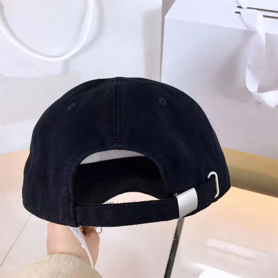 Mens Canvas Beyzbol Şapka Tasarımcı Kapaklar Kadın Fitted Cap Fashion Street Hats Mektubu Çizgi Erkekler Beanie Bonnet Yüksek Kalite250W