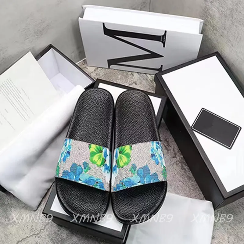 أزياء Mens Designer Slippers 2023 أحدث شرائح نسائية الصنادل للجنسين أحذية فاخرة