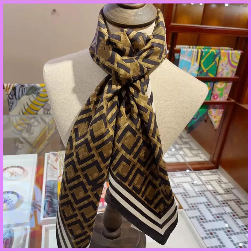 Nuovo progettista piccole donne sciarpe sciarpa di seta di lusso lettere stampa scialle di seta accessori moda donna testa sciarpa uomo D2211153F2196