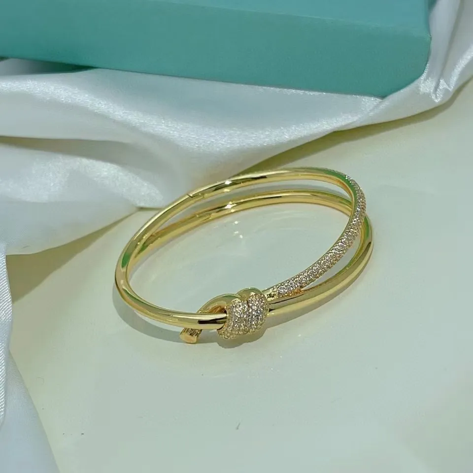 Bracelet classique bracelet bracelets punk pour les femmes best cadeau de luxueuse qualité de bijoux de qualité supérieure aaa zircon exquis exquis Golde 180i
