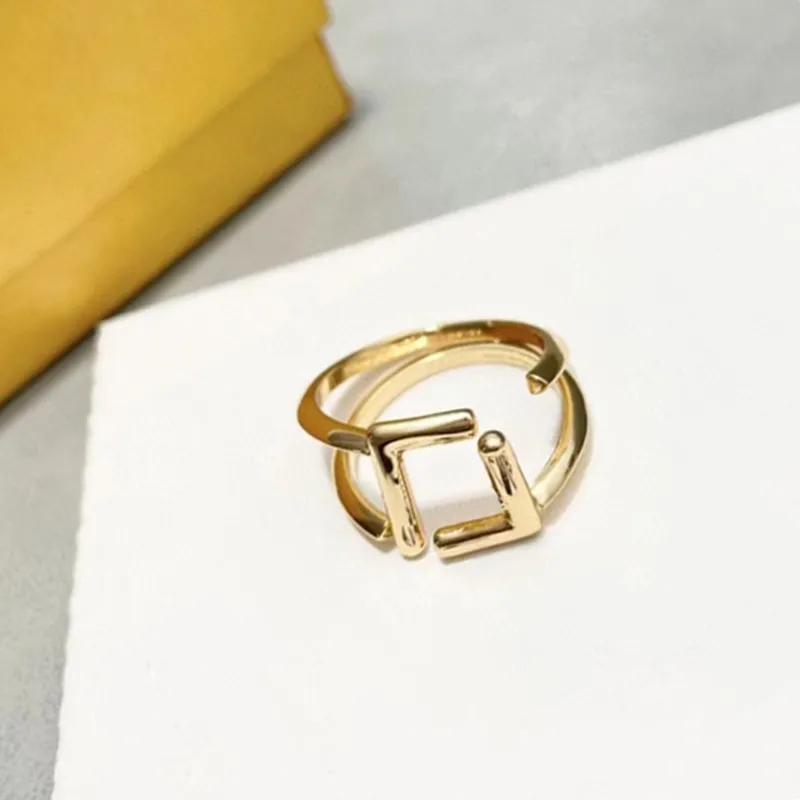 Fashion Women Ring Designer Jewelry Simple Golden Rings Womens Luxury Letter F Rings Designers Party Lady Ornament with Box 220415278W