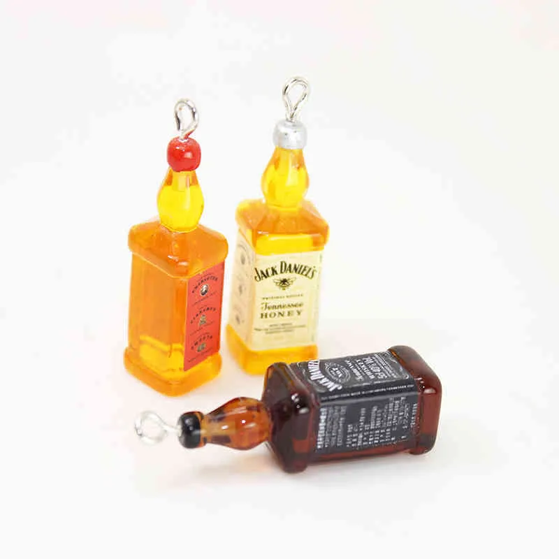 Yamily Resin Wine Charm Dollhouse Drink Liqour Bottle Pendant Children Jewelry for Keychain DIY Halsband örhänge Accessory6046522
