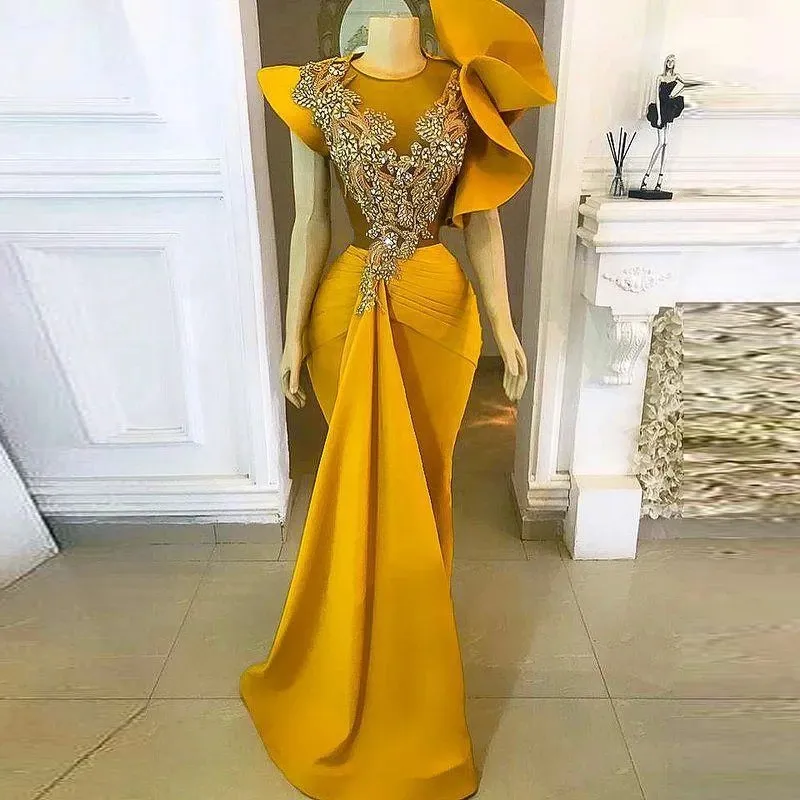 Gold African Prom -klänningar med rena nackpärlor Kristaller Applicques sjöjungfru puffiga ärmar Aso Ebi Evening Engagement Party Gown184n