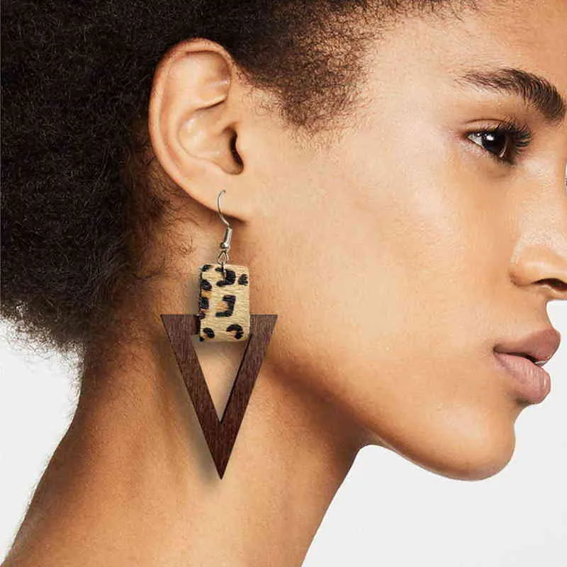 2021 Nouveau Designer Géométrique Boucles D'oreilles En Bois pour Femmes À La Mode En Bois Naturel Déclaration Boucles D'oreilles À La Main Afrique Bijoux En Gros G220312