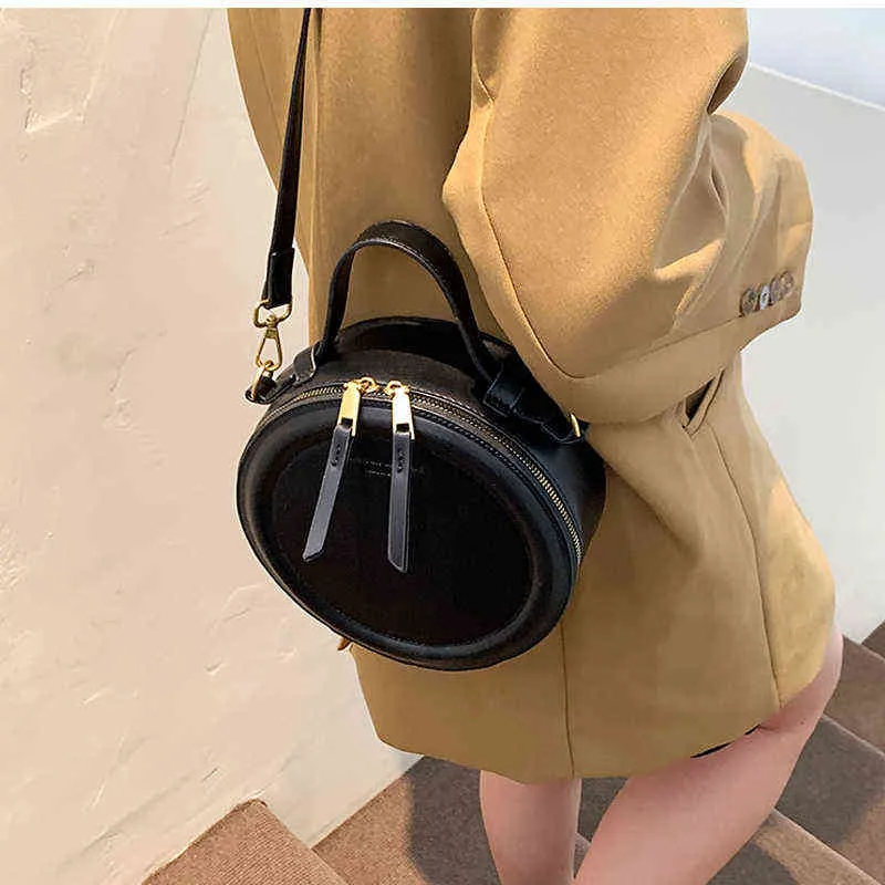 Black Round Handbag Vintage Shoulder Bag for Women Clutch Purses Winter High Quality Crossbody Bag Female Travel Totes Y220802