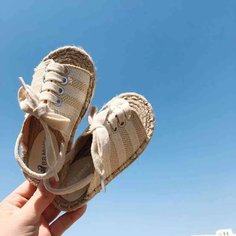 Barn mode mångsidiga koreanska sandaler fiskare 2022 sommar nya flickor paljetter sandaler prinsessan barn prestationsskor SO054 G220523