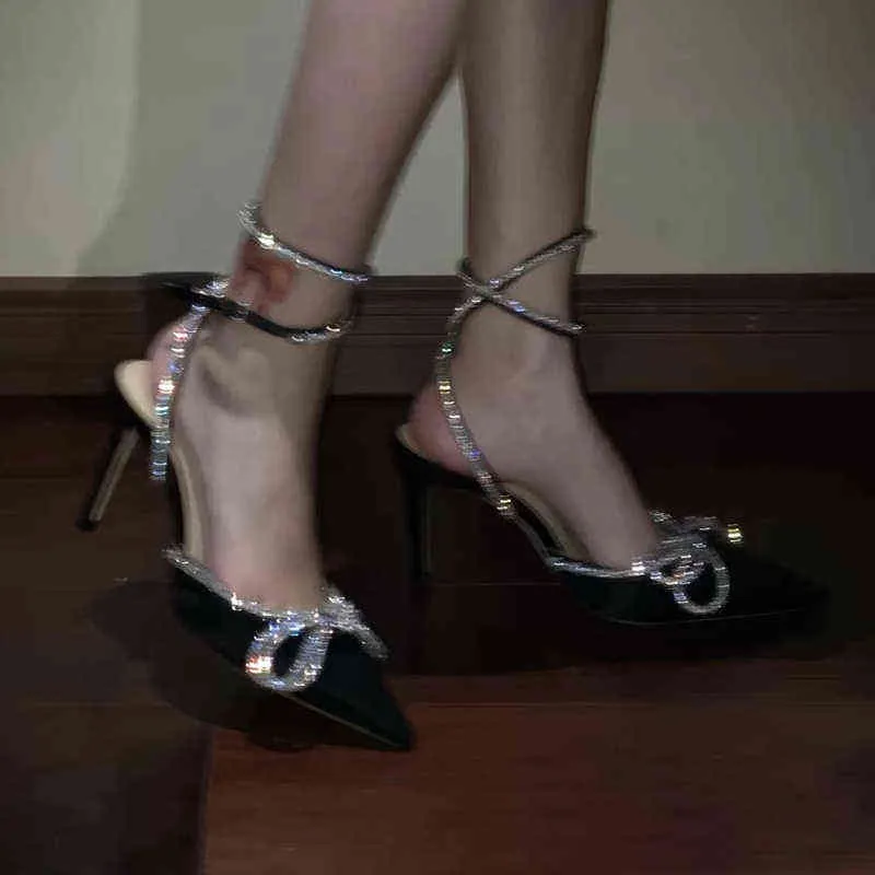 Estilo de pista Glitter Rhinestones Bombas de Crystal Bowknot Satin Summer Shoes Lady Lady Leates High Heels Party Prom220513